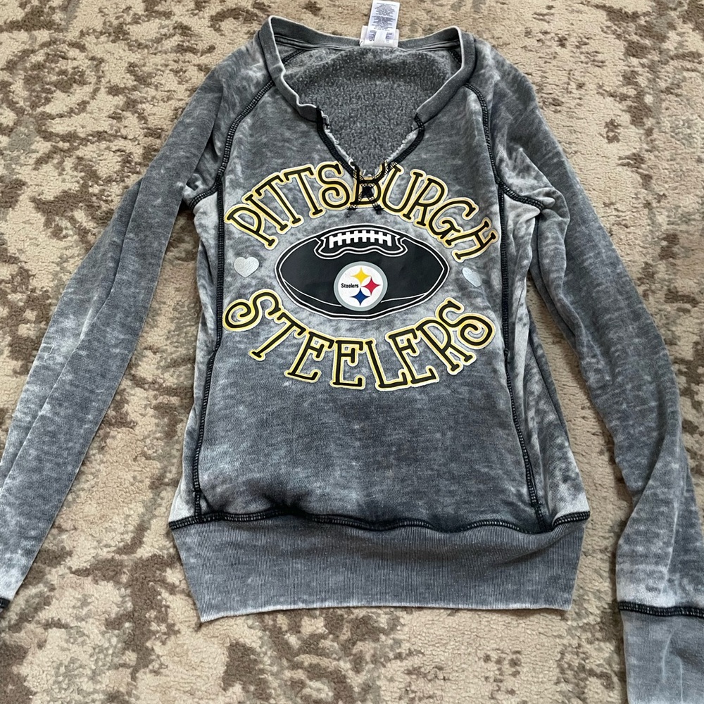 Women’s Pittsburgh Steelers sweatshirt size XSmall